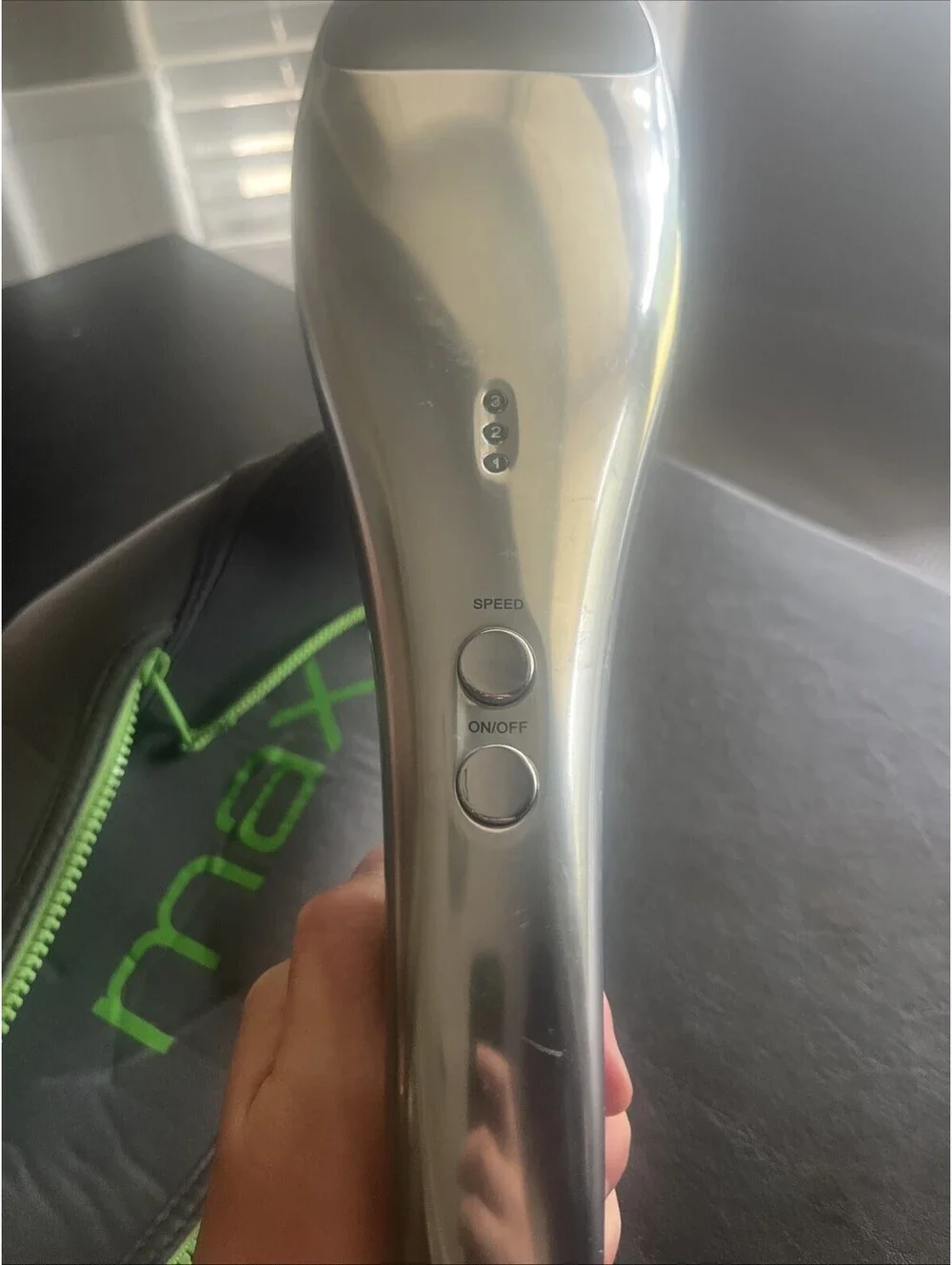 BROOKSTONE MAX F-209 Percussion Massager 3 Speed Full Body Single Node